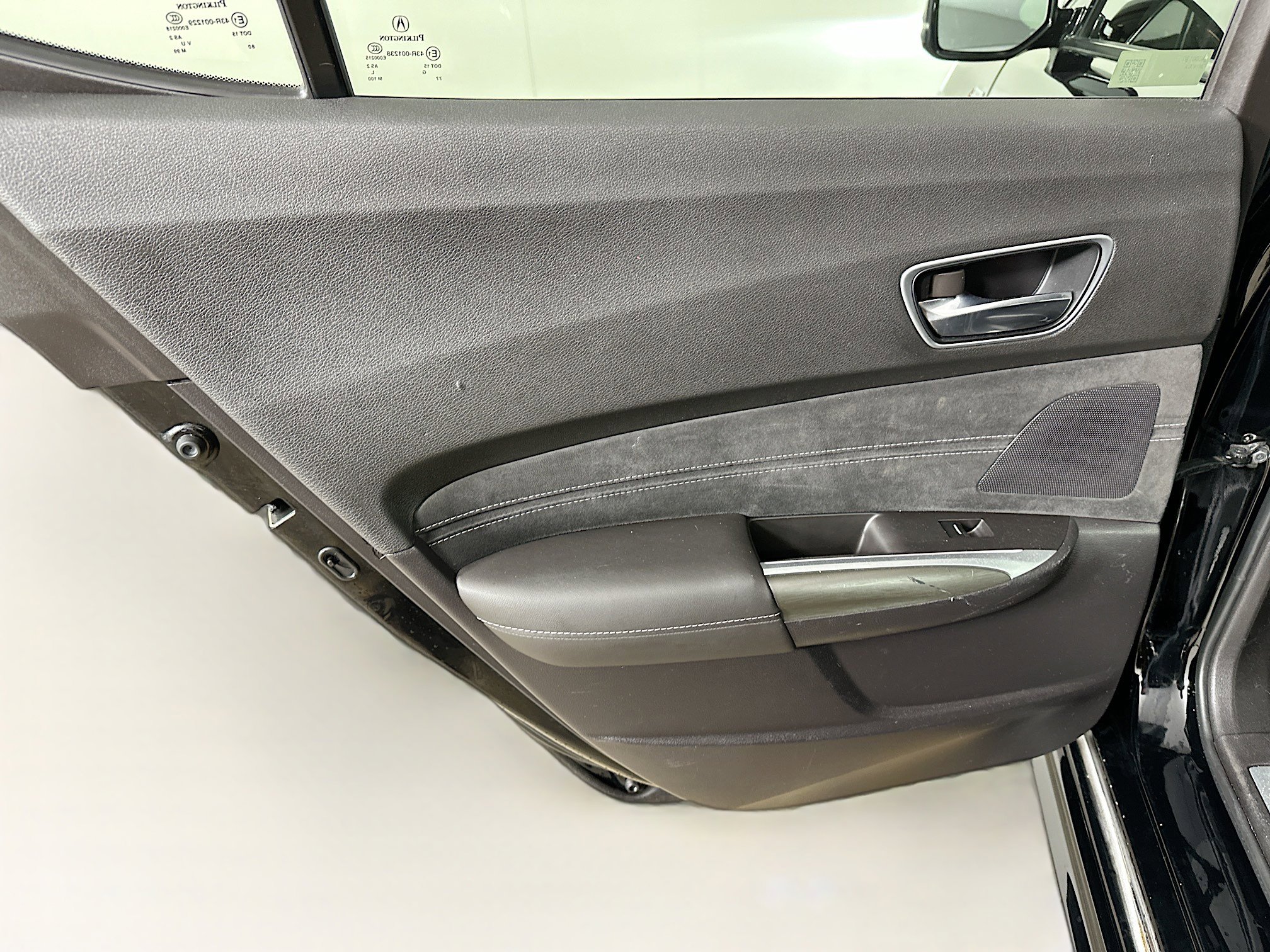 Used 2018 Acura TLX V6 w/ Technology & A-SPEC Pkg image 27