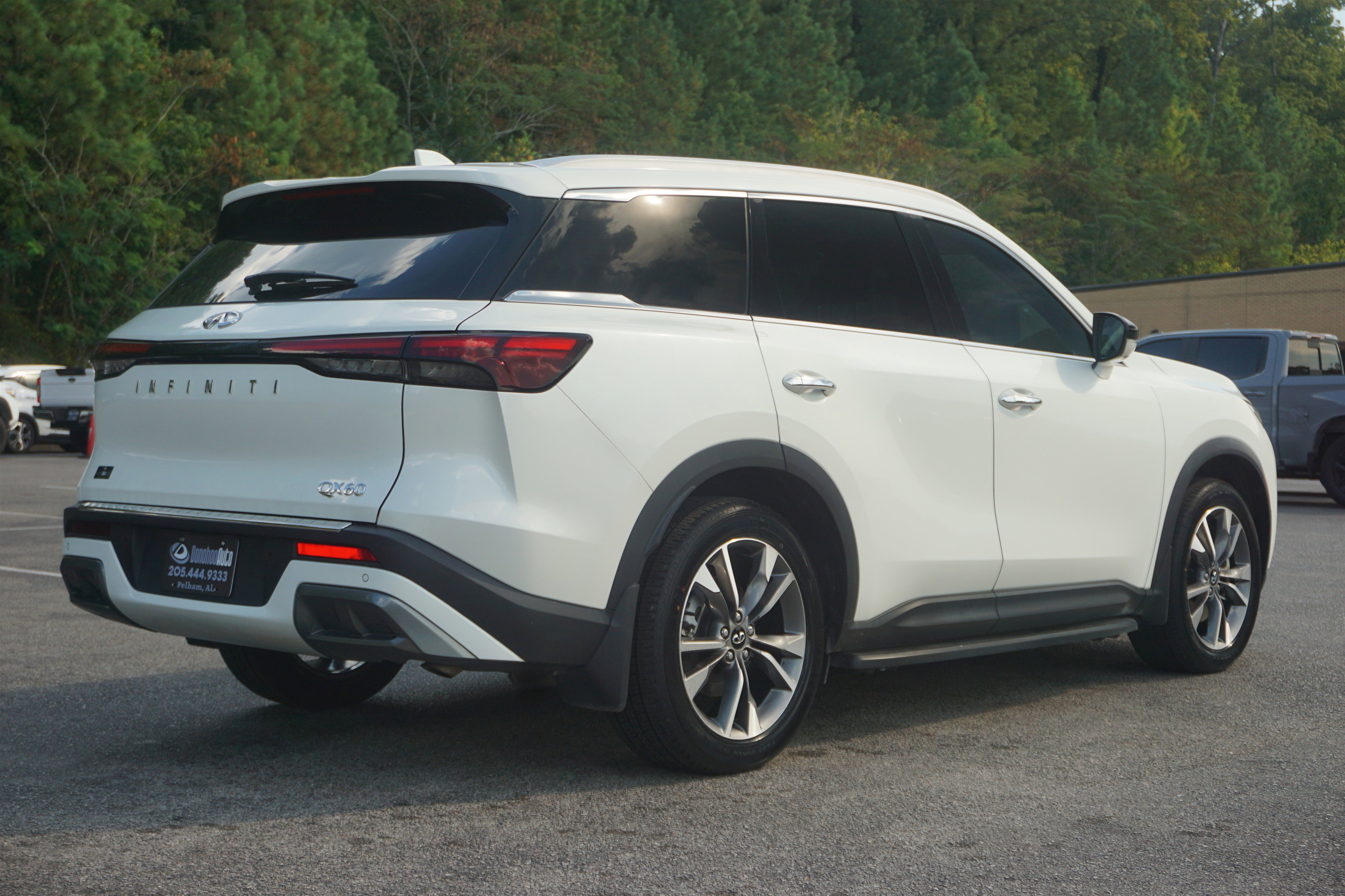 Used 2022 INFINITI QX60 Luxe w/ Vision Package image 9