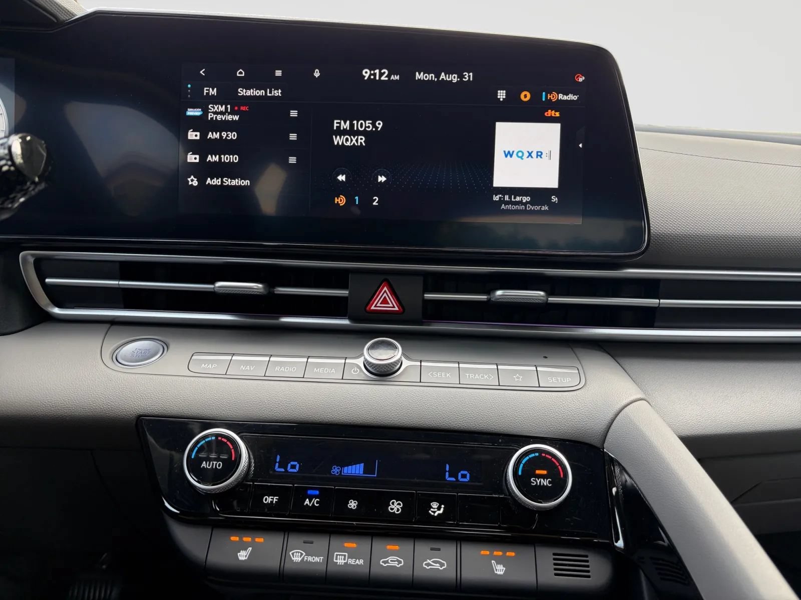Used 2025 Hyundai Elantra SEL FWD image 23
