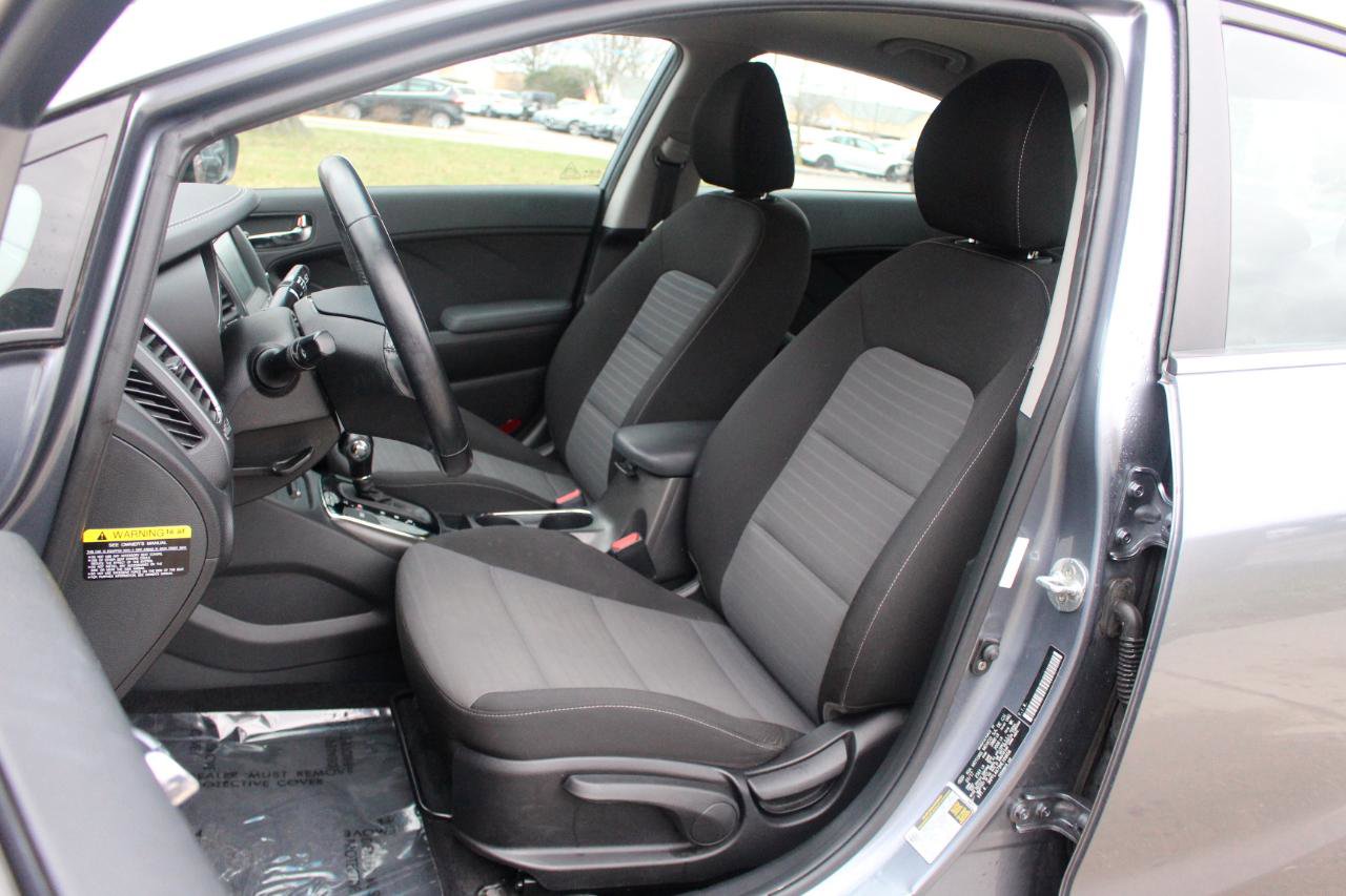 Used 2017 Kia Forte S w/ S Technology Package image 15