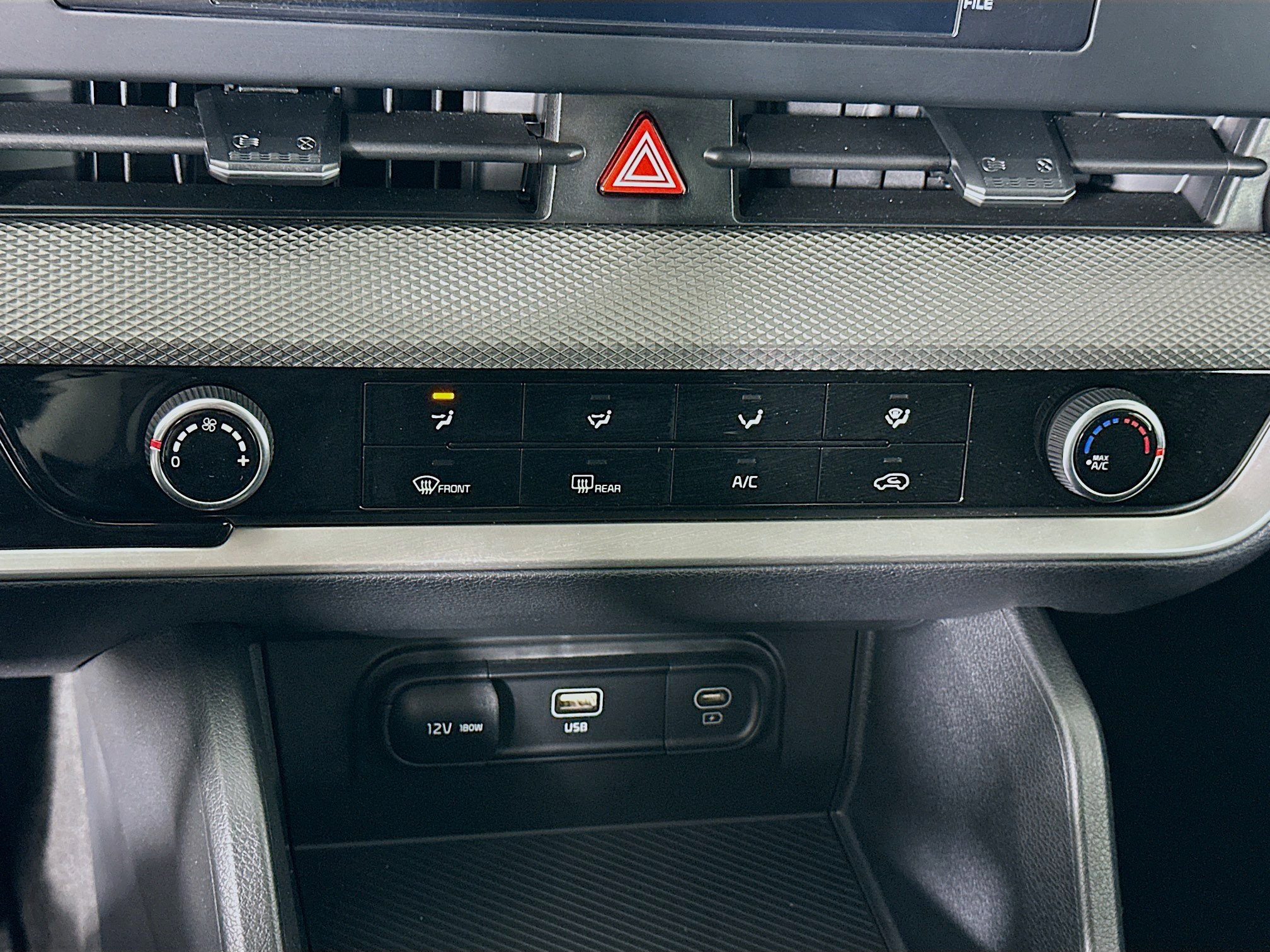 Used 2024 Kia Sportage LX image 23