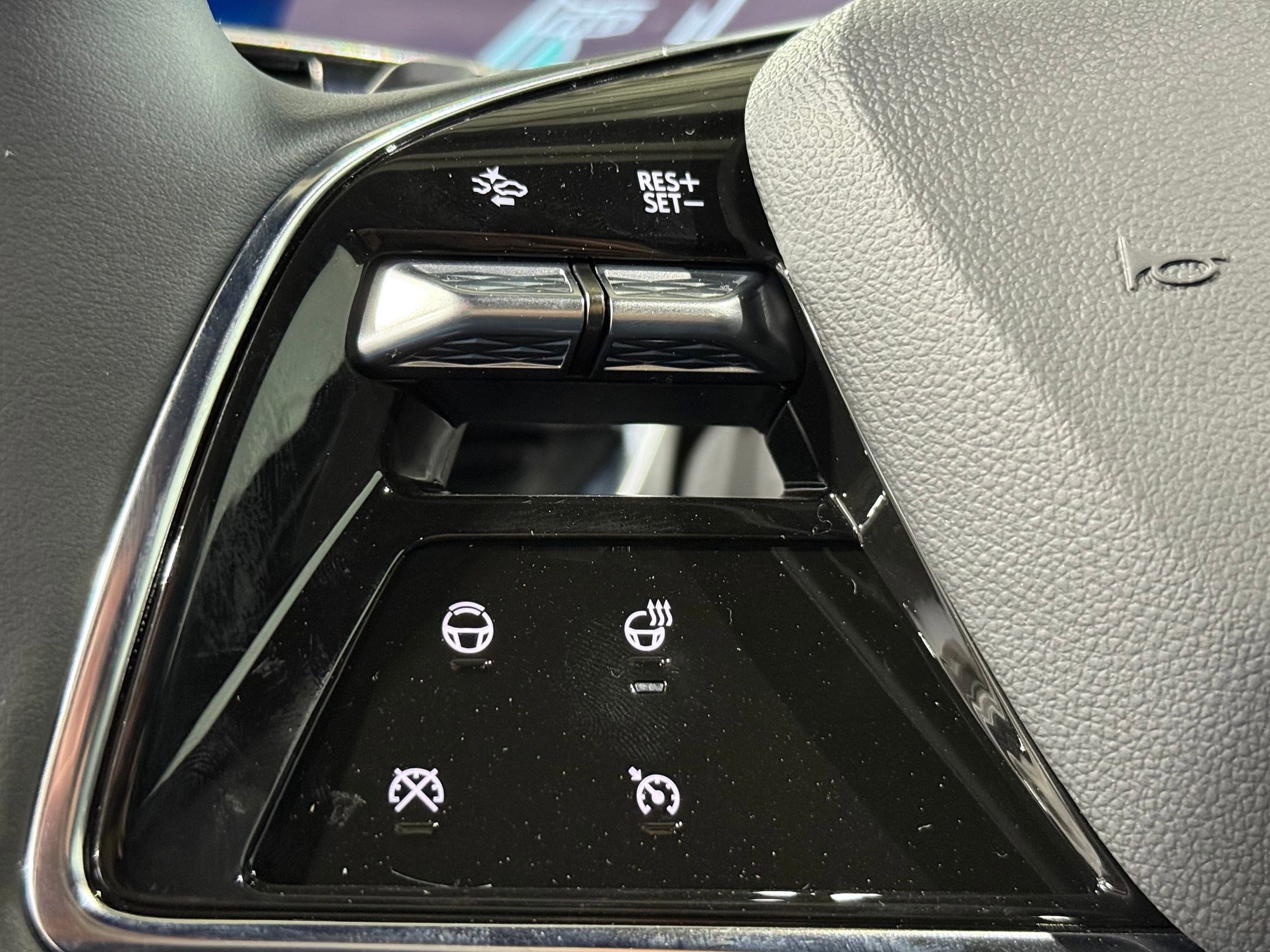 New 2026 Cadillac Lyriq Sport AWD/4WD image 17