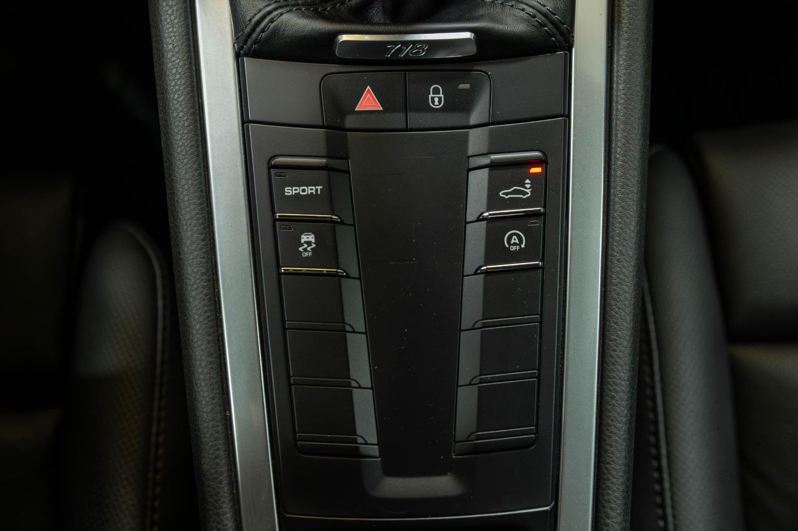 Used 2018 Porsche 718 Cayman RWD image 91