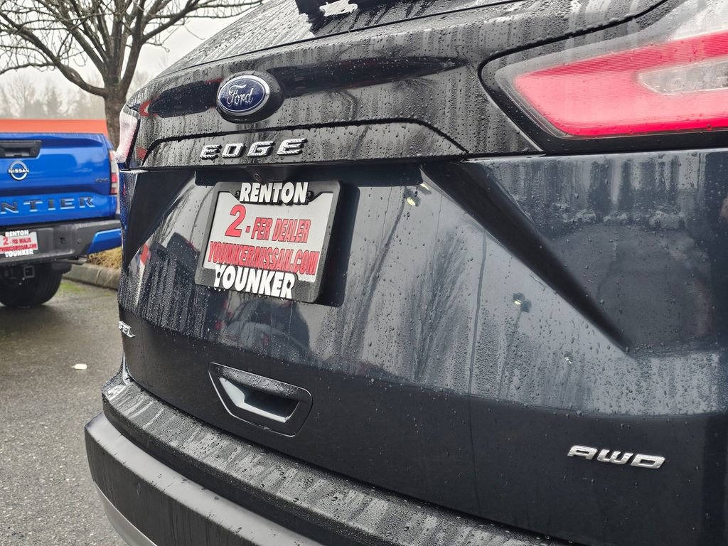 Used 2024 Ford Edge SEL image 10
