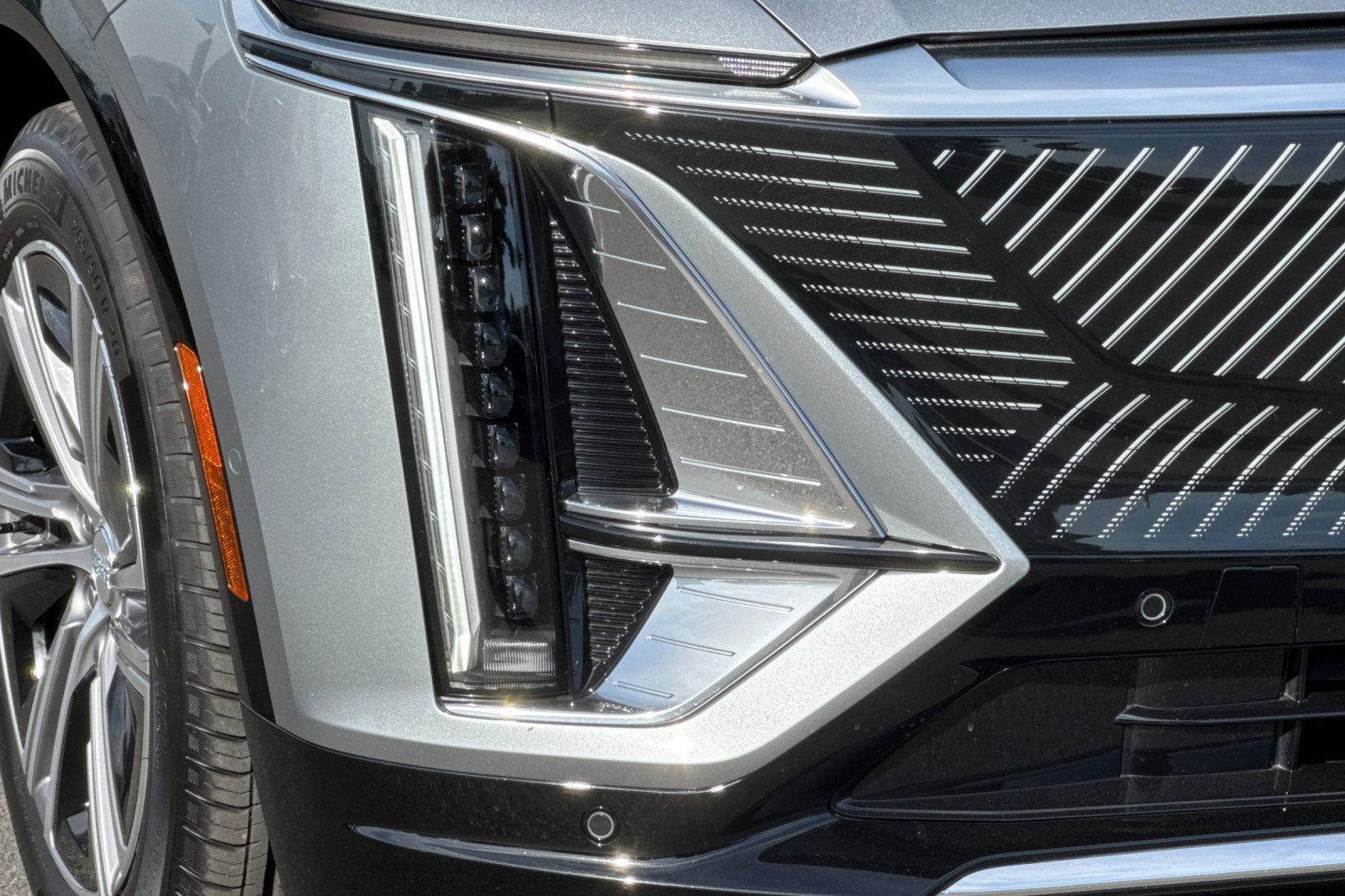 Used 2024 Cadillac Lyriq Luxury RWD image 45