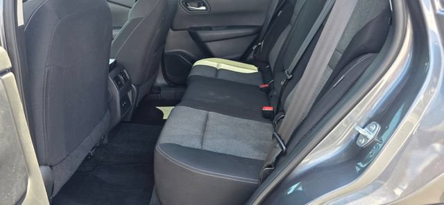 Used 2025 Nissan Rogue SV AWD/4WD image 12
