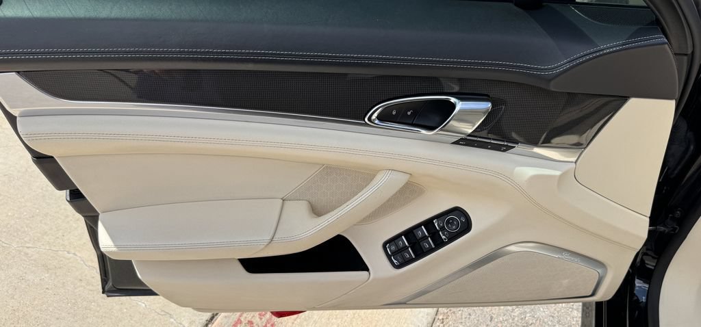 Used 2013 Porsche Panamera AWD/4WD image 13