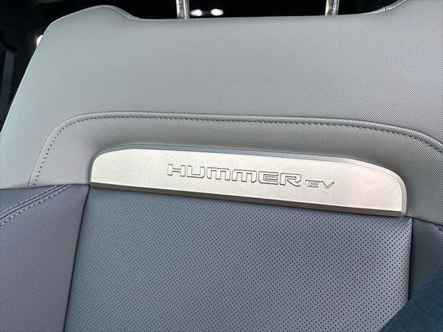 New 2024 GMC Hummer EV 3X w/ LPO, Illumination Package AWD/4WD image 19