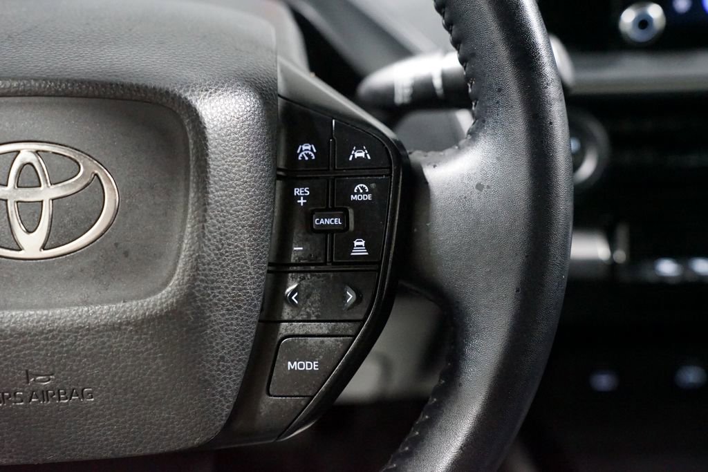 Used 2023 Toyota Prius LE image 13