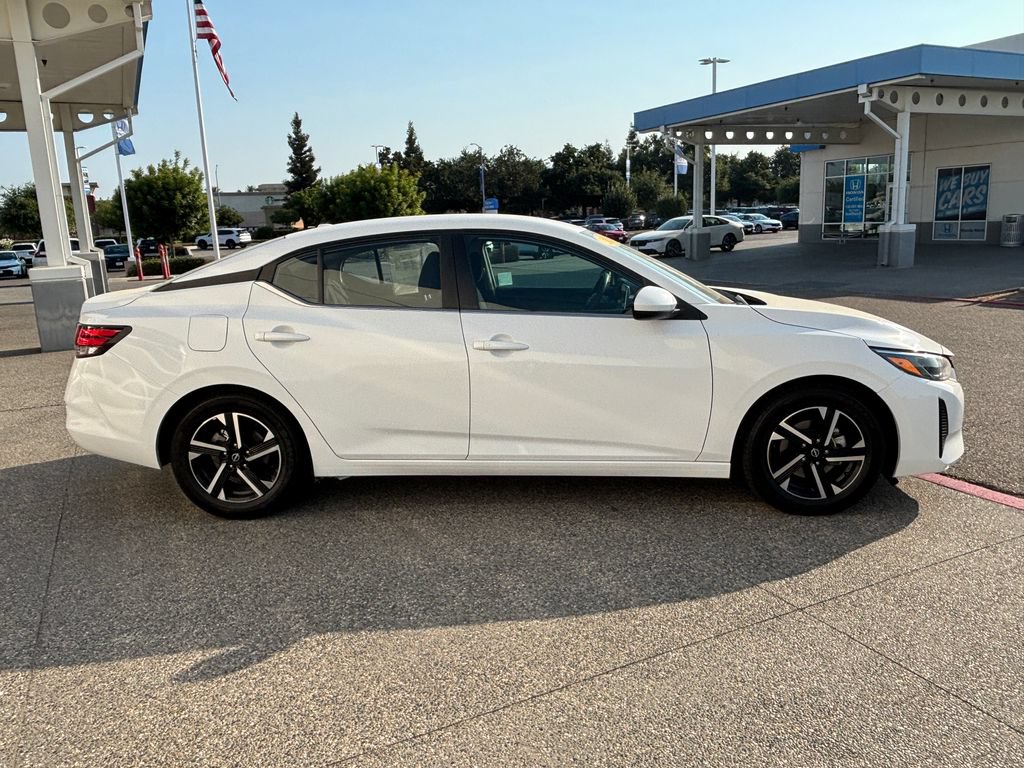 Used 2024 Nissan Sentra SV FWD image 4