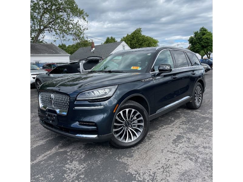 Used 2023 Lincoln Aviator Reserve w/ Elements Package Plus AWD/4WD image 2
