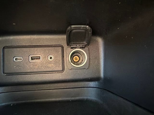Used 2020 Chevrolet Equinox LS FWD image 31