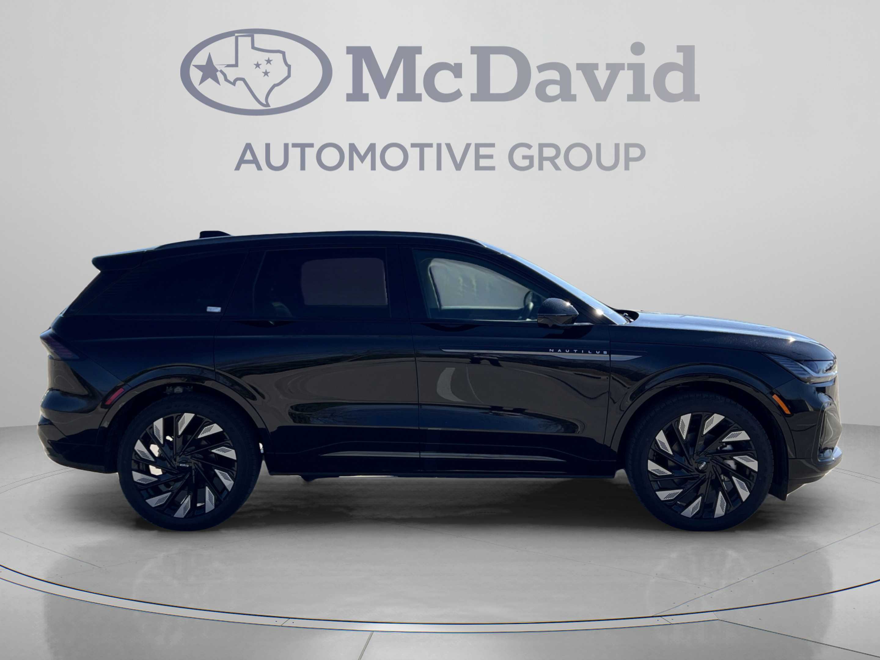 New 2026 Lincoln Nautilus Reserve w/ Jet Appearance Package AWD/4WD image 7