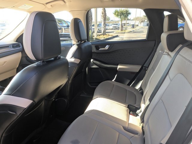 Used 2020 Ford Escape Titanium image 14