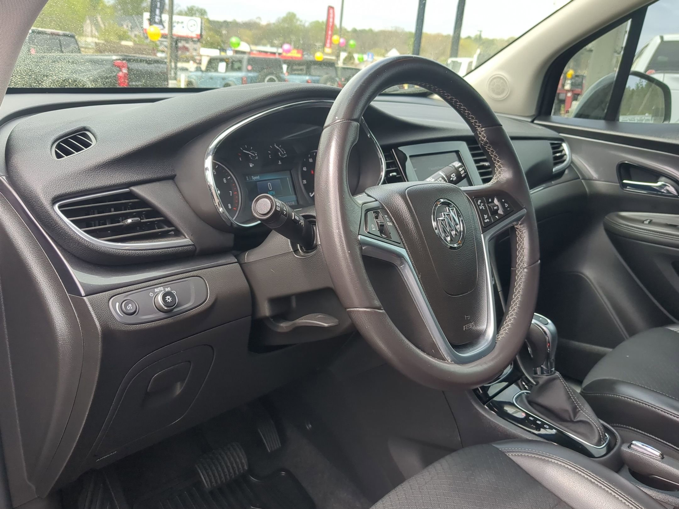 Used 2022 Buick Encore Preferred w/ Safety Package image 13