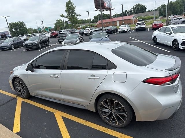 Used 2020 Toyota Corolla XSE FWD image 2