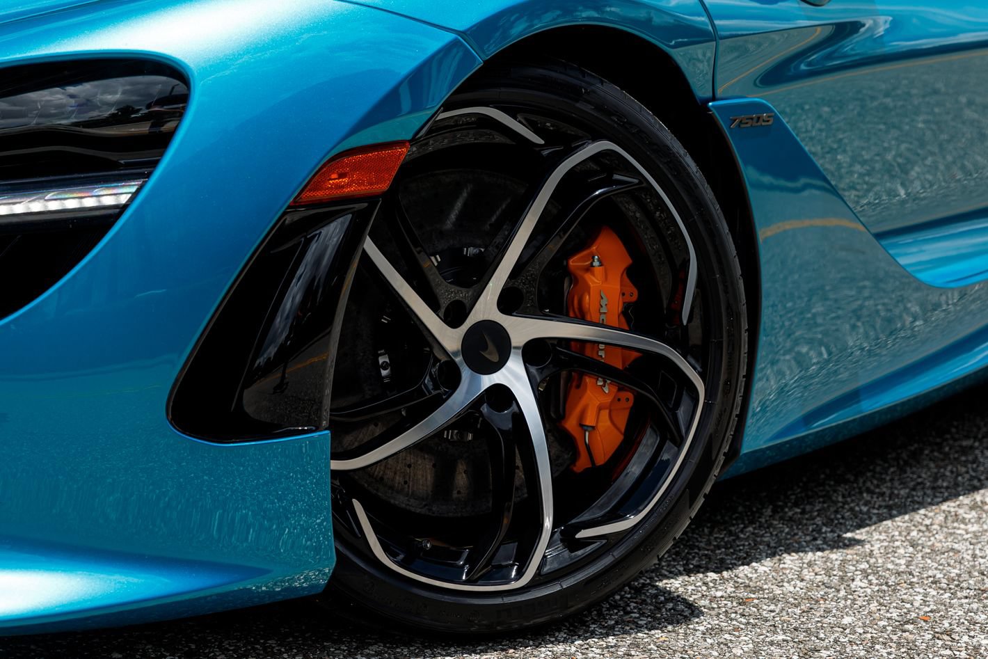 Used 2025 McLaren 750S RWD image 40