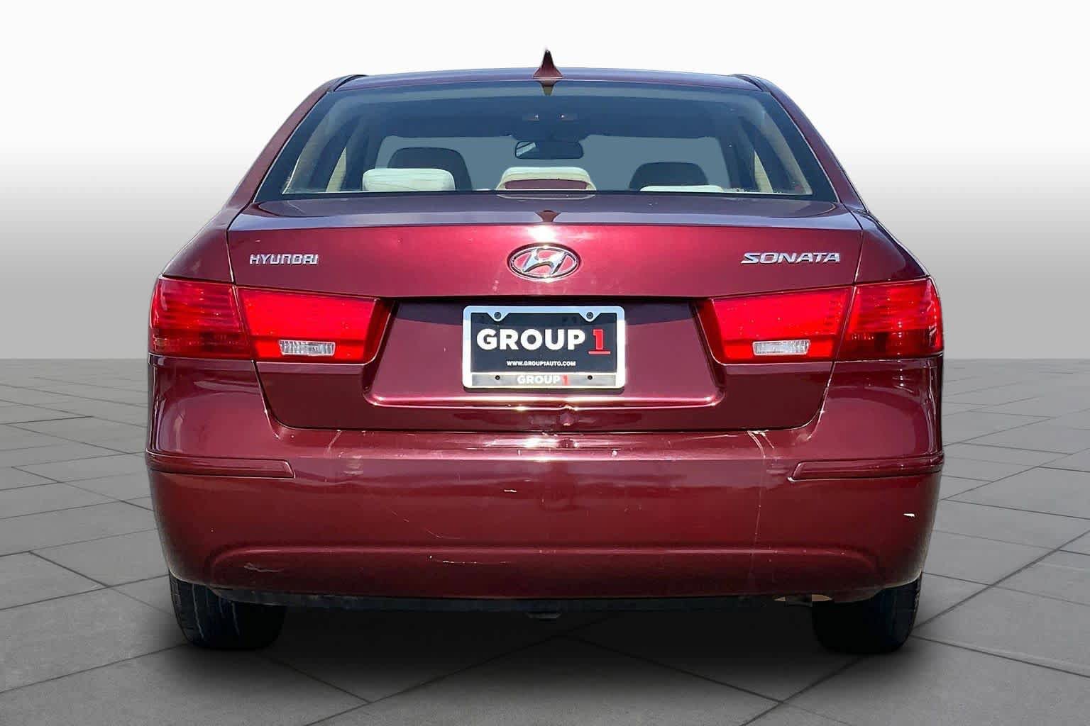 Used 2010 Hyundai Sonata GLS FWD image 4