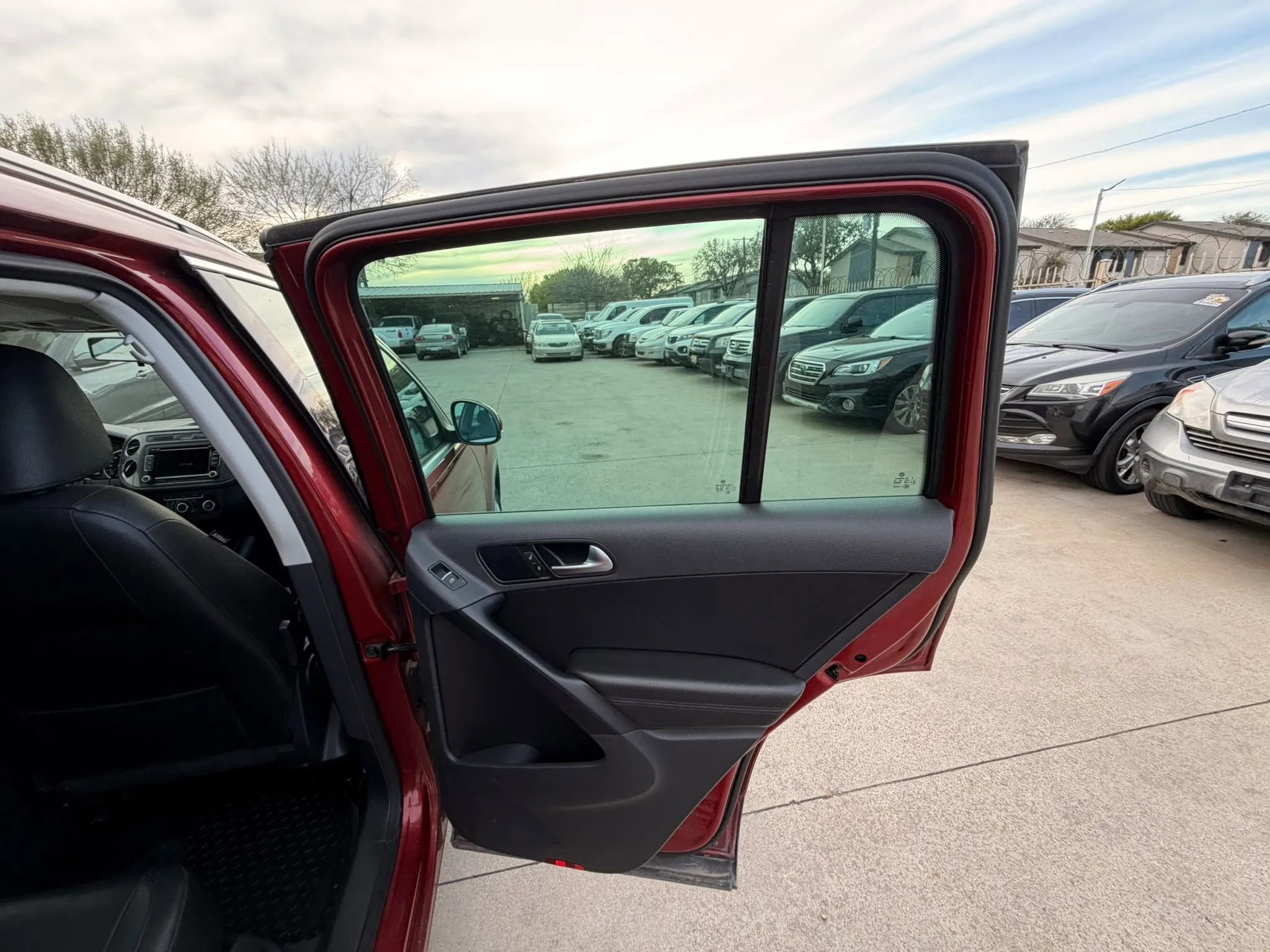 Used 2012 Volkswagen Tiguan S FWD image 26