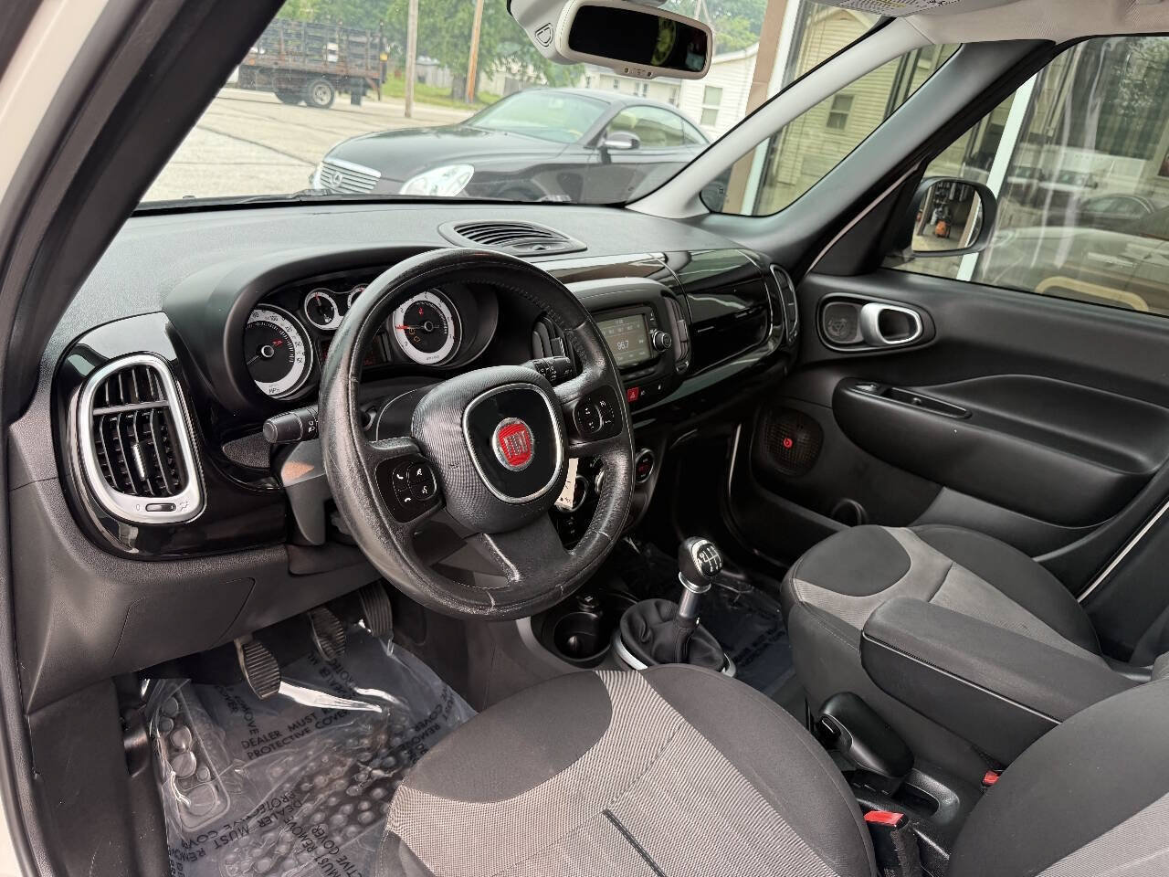 Used 2015 FIAT 500L Trekking FWD image 15