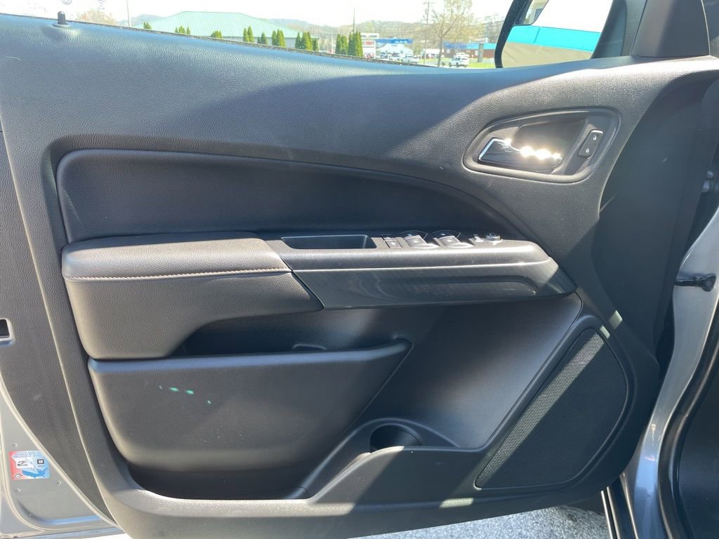 Used 2022 GMC Canyon AT4 w/ Trailering Package image 5