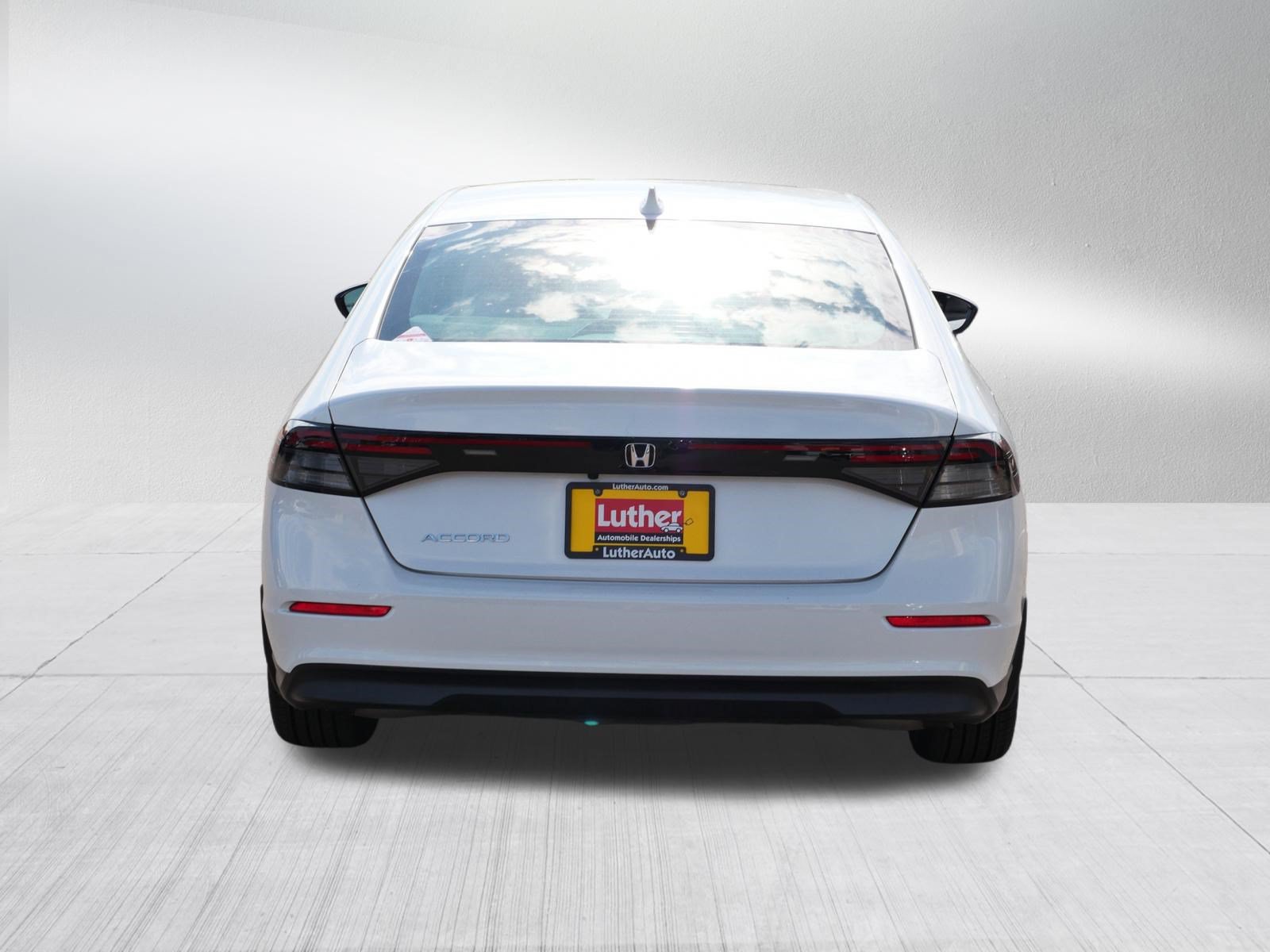 Certified 2023 Honda Accord EX image 6