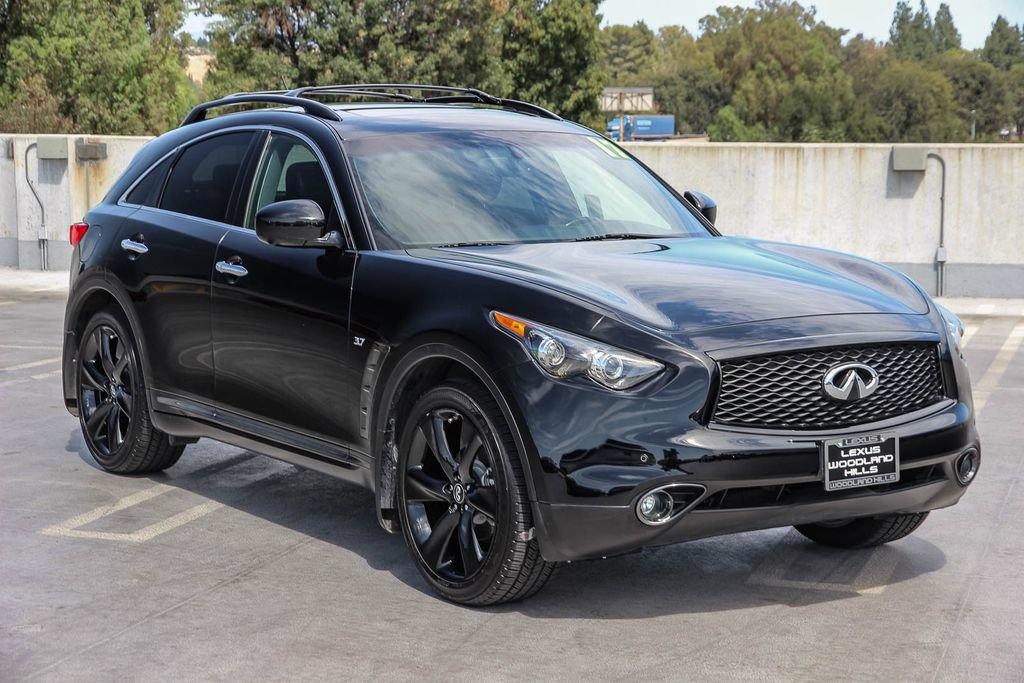 Used 2017 INFINITI QX70 2WD w/ Premium Package image 3