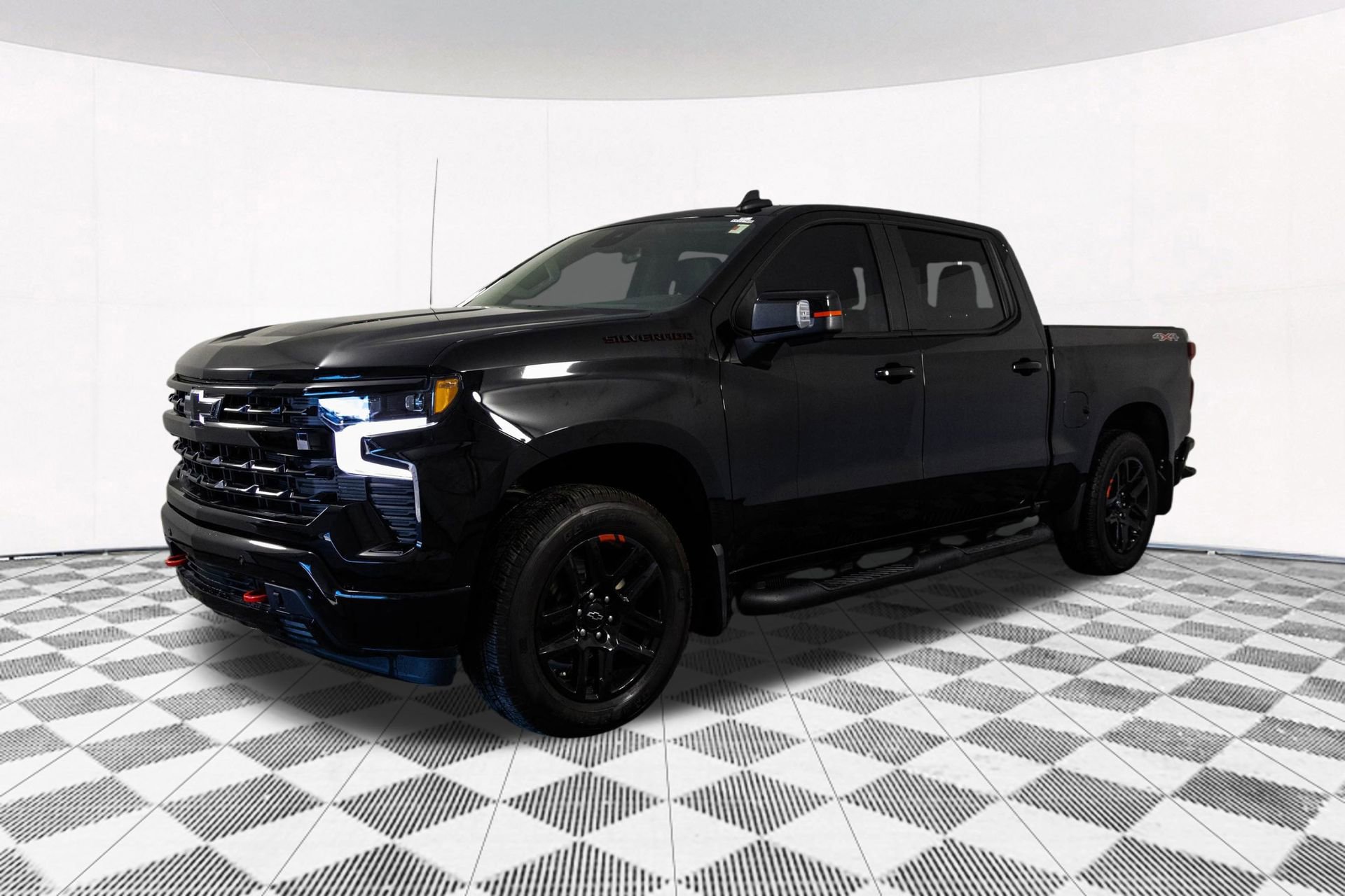 Used 2024 Chevrolet Silverado 1500 RST w/ Redline Edition AWD/4WD image 10
