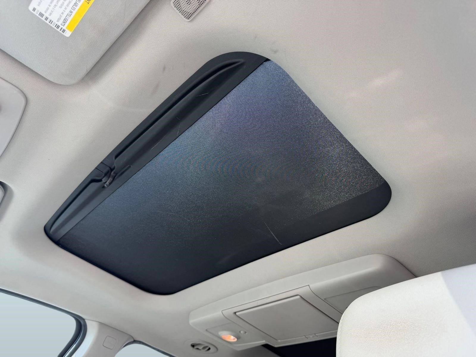 Used 2013 Chevrolet Traverse LTZ FWD image 15