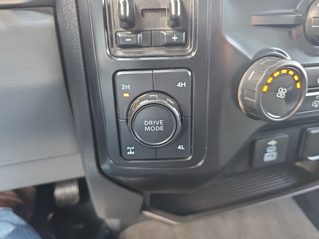 Used 2025 Ford F250 XLT w/ FX4 Off-Road Package image 27