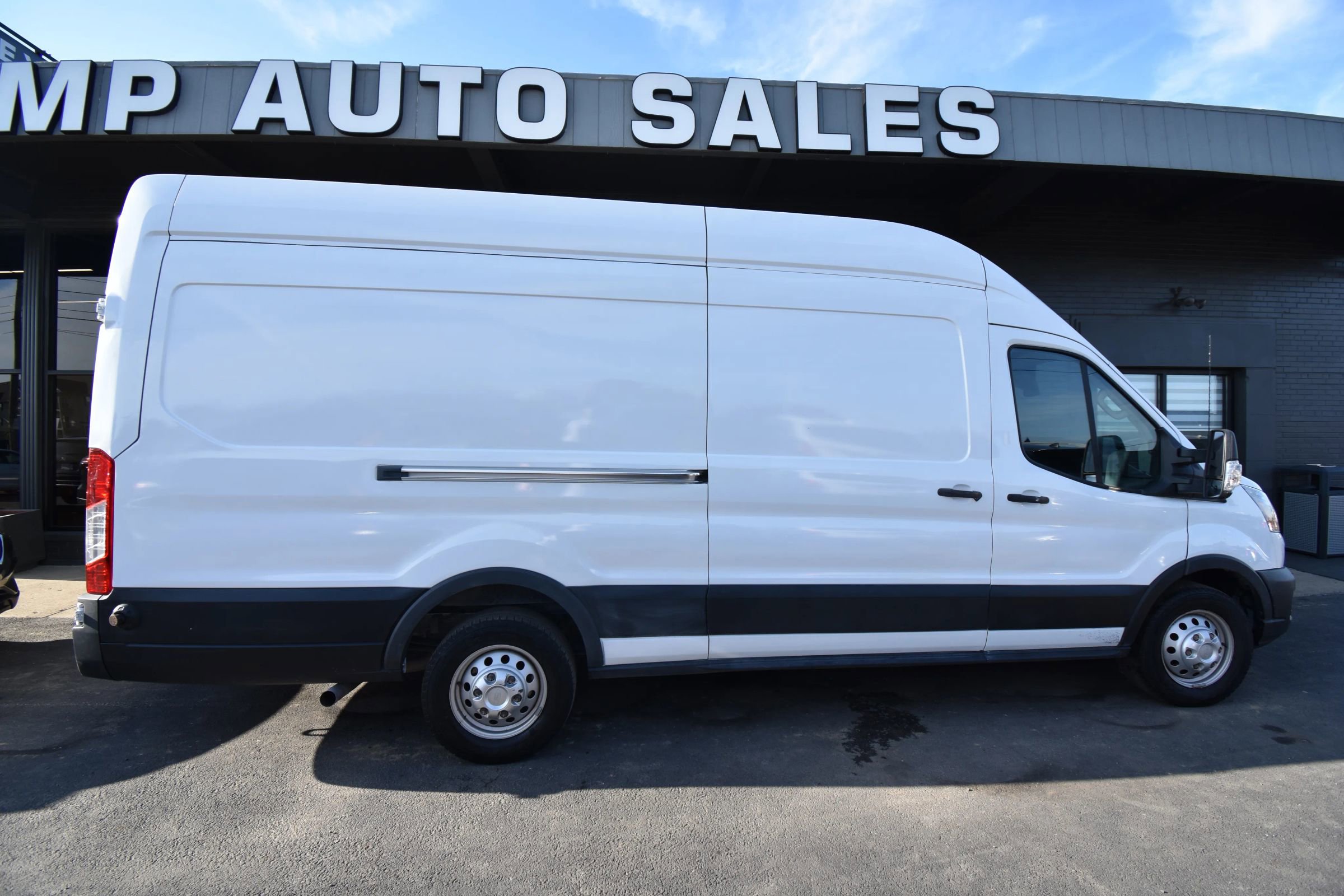 Used 2020 Ford Transit 250 148 High Roof Extended AWD image 6