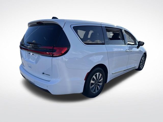 Used 2023 Chrysler Pacifica Limited image 8