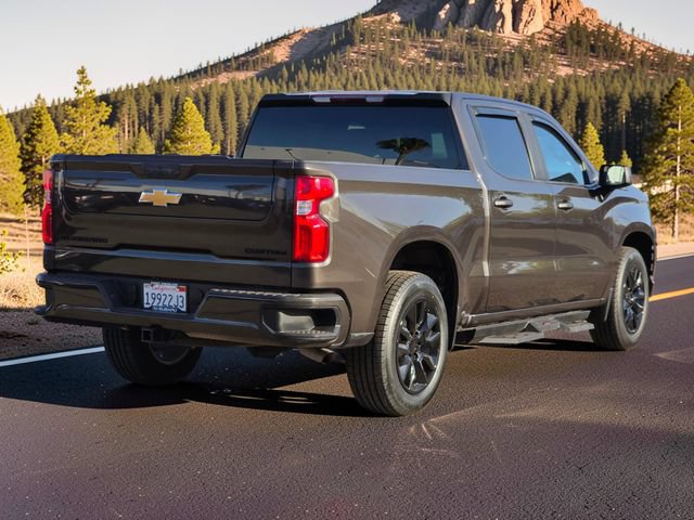 Used 2021 Chevrolet Silverado 1500 Custom w/ Safety Confidence Package RWD image 7