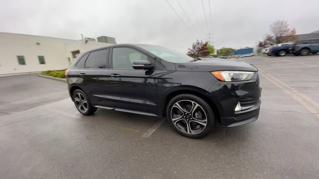 Used 2020 Ford Edge ST w/ Cold Weather Package AWD/4WD image 2