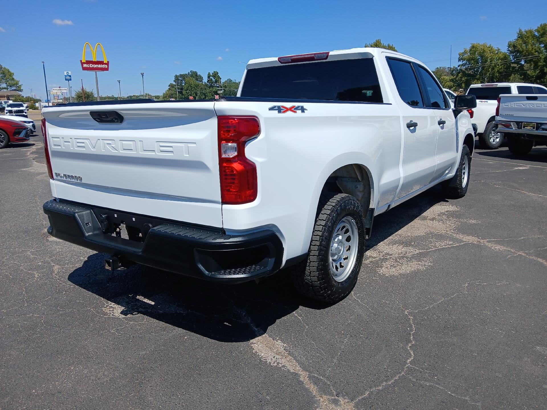 Used 2023 Chevrolet Silverado 1500 W/T w/ Trailering Package AWD/4WD image 7
