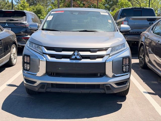 Used 2023 Mitsubishi Outlander Sport LE AWD/4WD image 2
