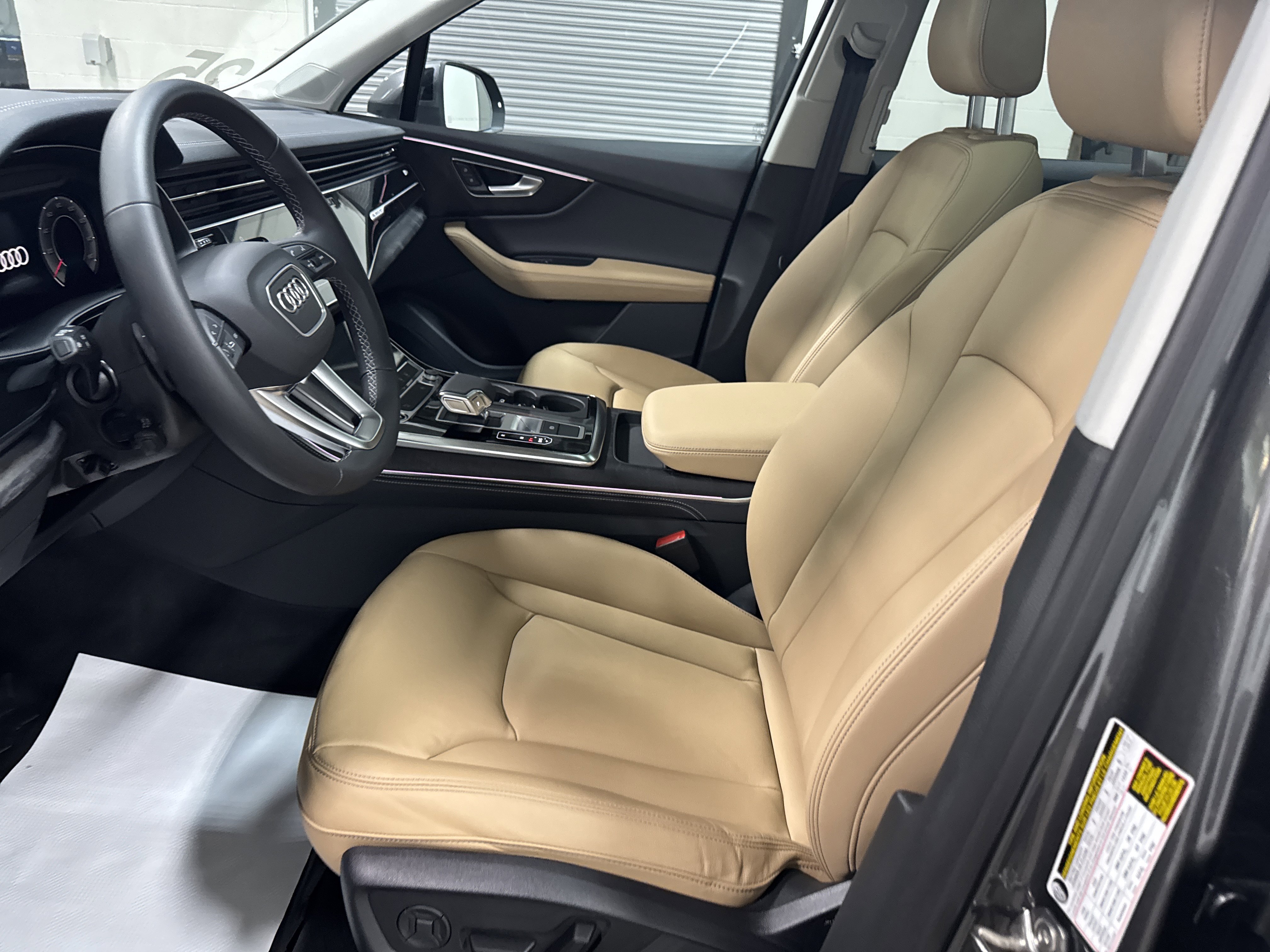 Used 2025 Audi Q7 3.0T Premium Plus image 14