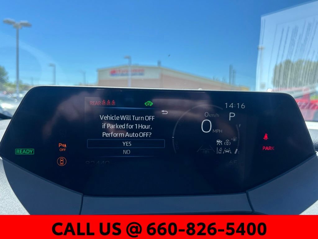 Used 2023 Toyota Prius Limited w/ Limited Premium Package FWD image 16