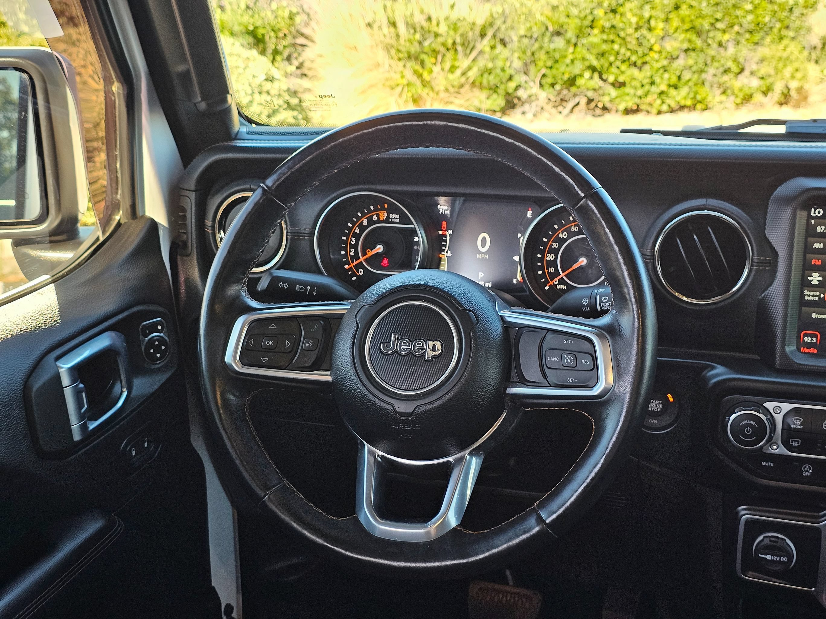 Used 2022 Jeep Gladiator Overland AWD/4WD image 29