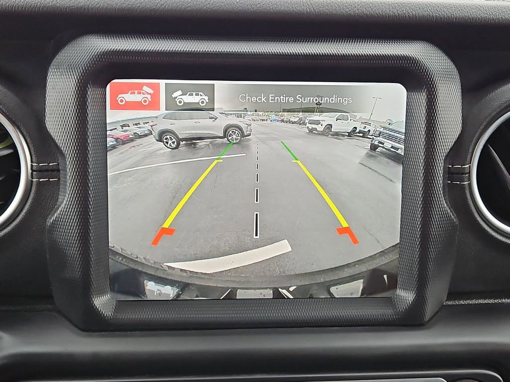 Used 2021 Jeep Wrangler Unlimited Sahara w/ Cold Weather Group image 15