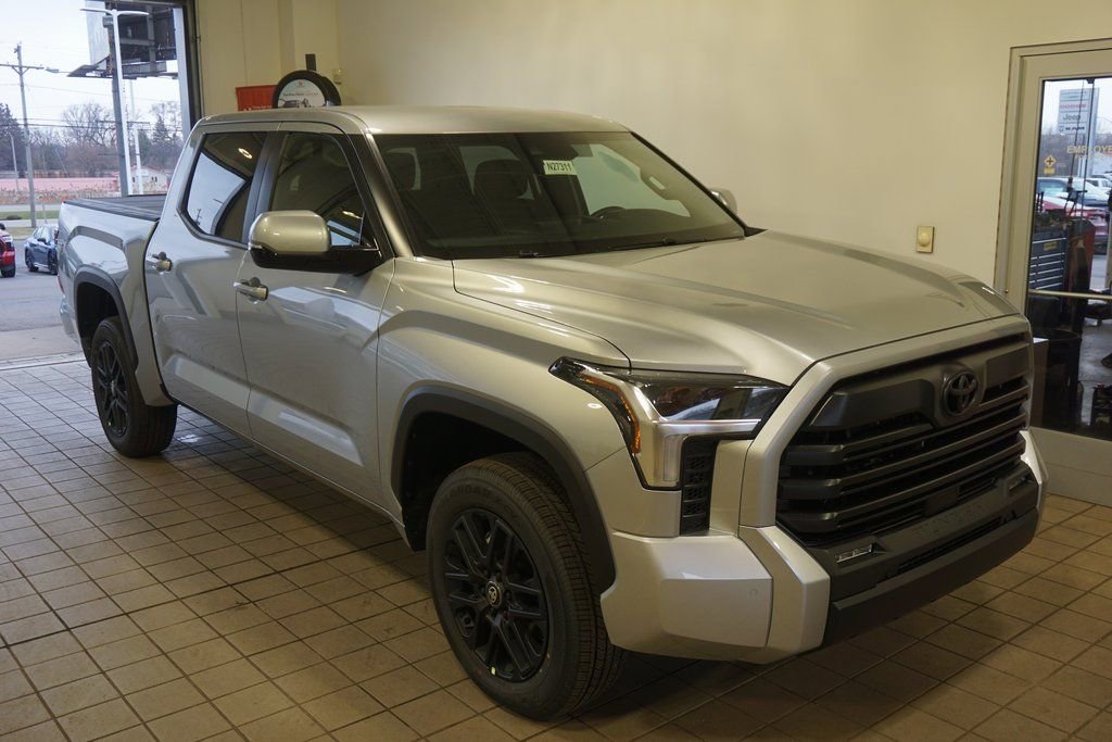 New 2026 Toyota Tundra SR5 image 2
