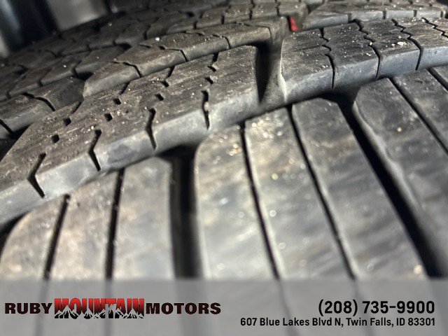 Used 2016 Chrysler 300 C w/ Safetytec Plus Group RWD image 8