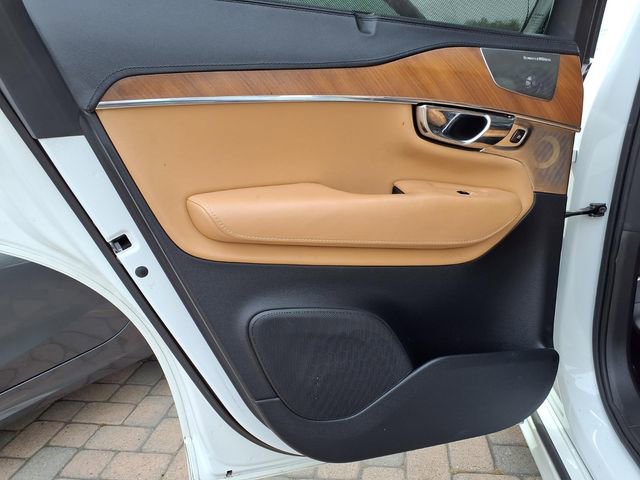 Used 2016 Volvo XC90 T6 Inscription w/ Vision Package image 22