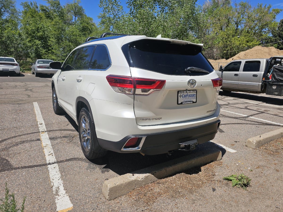 Used 2019 Toyota Highlander Limited Platinum AWD/4WD image 3