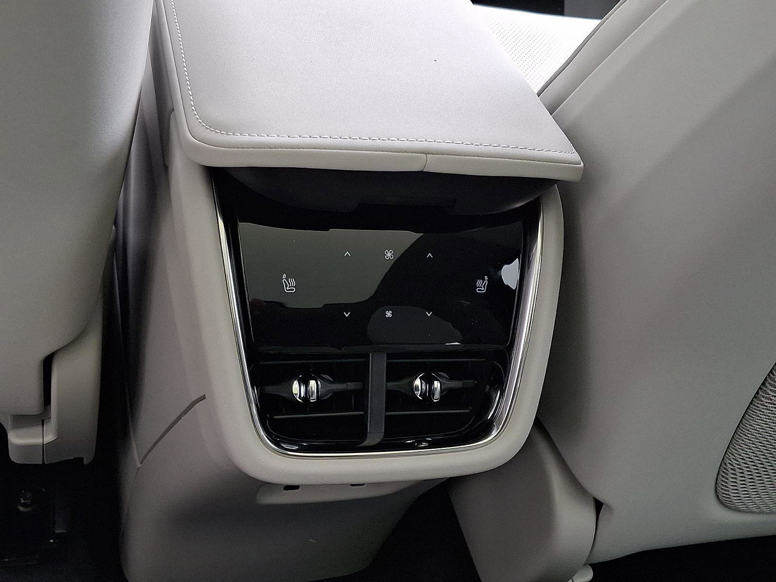 New 2026 Volvo EX90 Plus AWD/4WD image 7