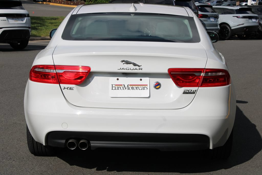 Used 2017 Jaguar XE Prestige AWD/4WD image 4