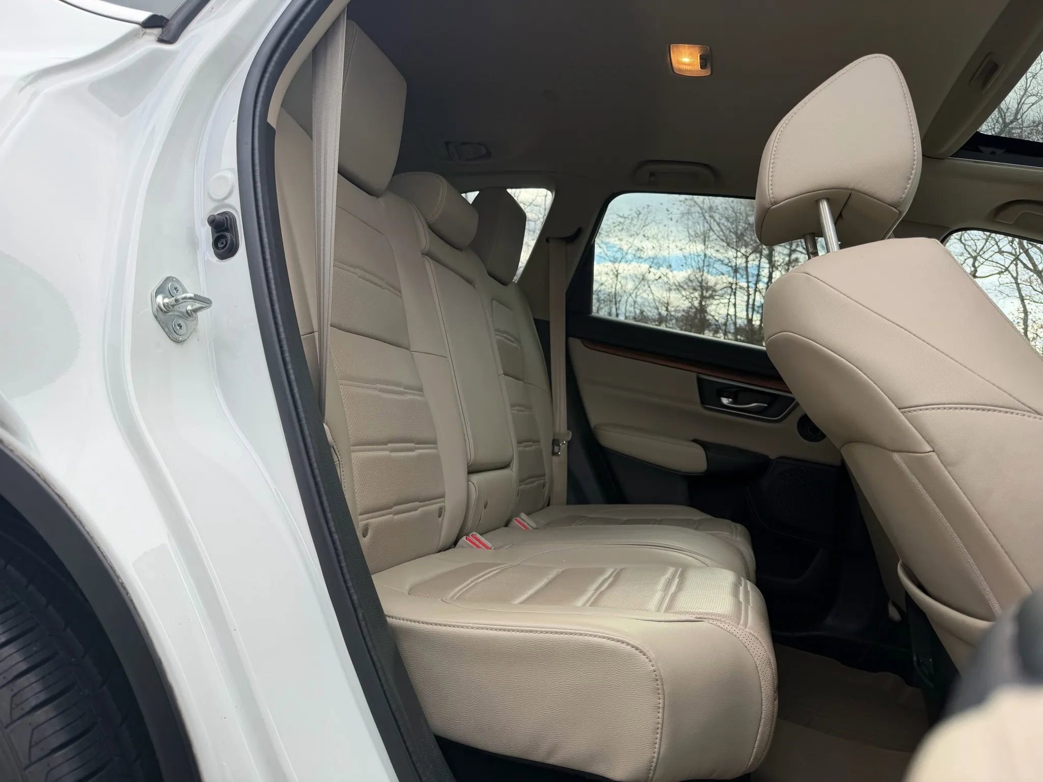 Used 2017 Honda CR-V Touring image 11