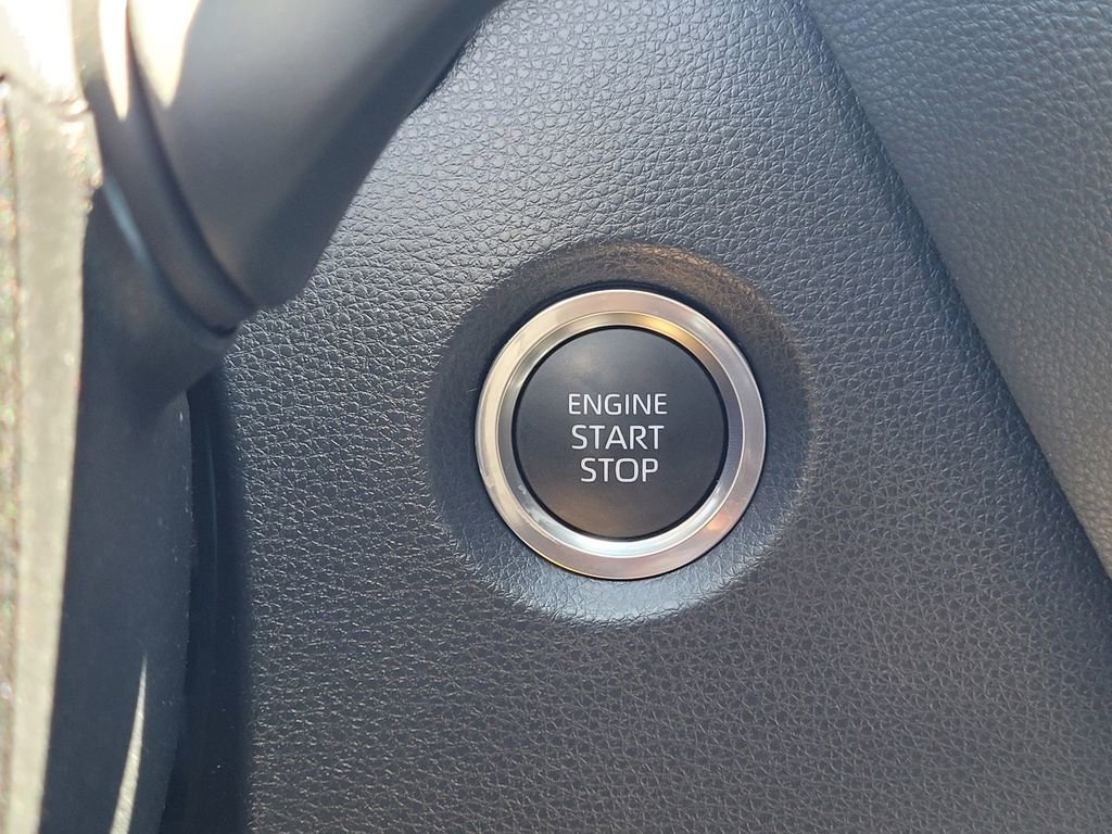 Used 2026 Toyota Corolla XSE FWD image 19