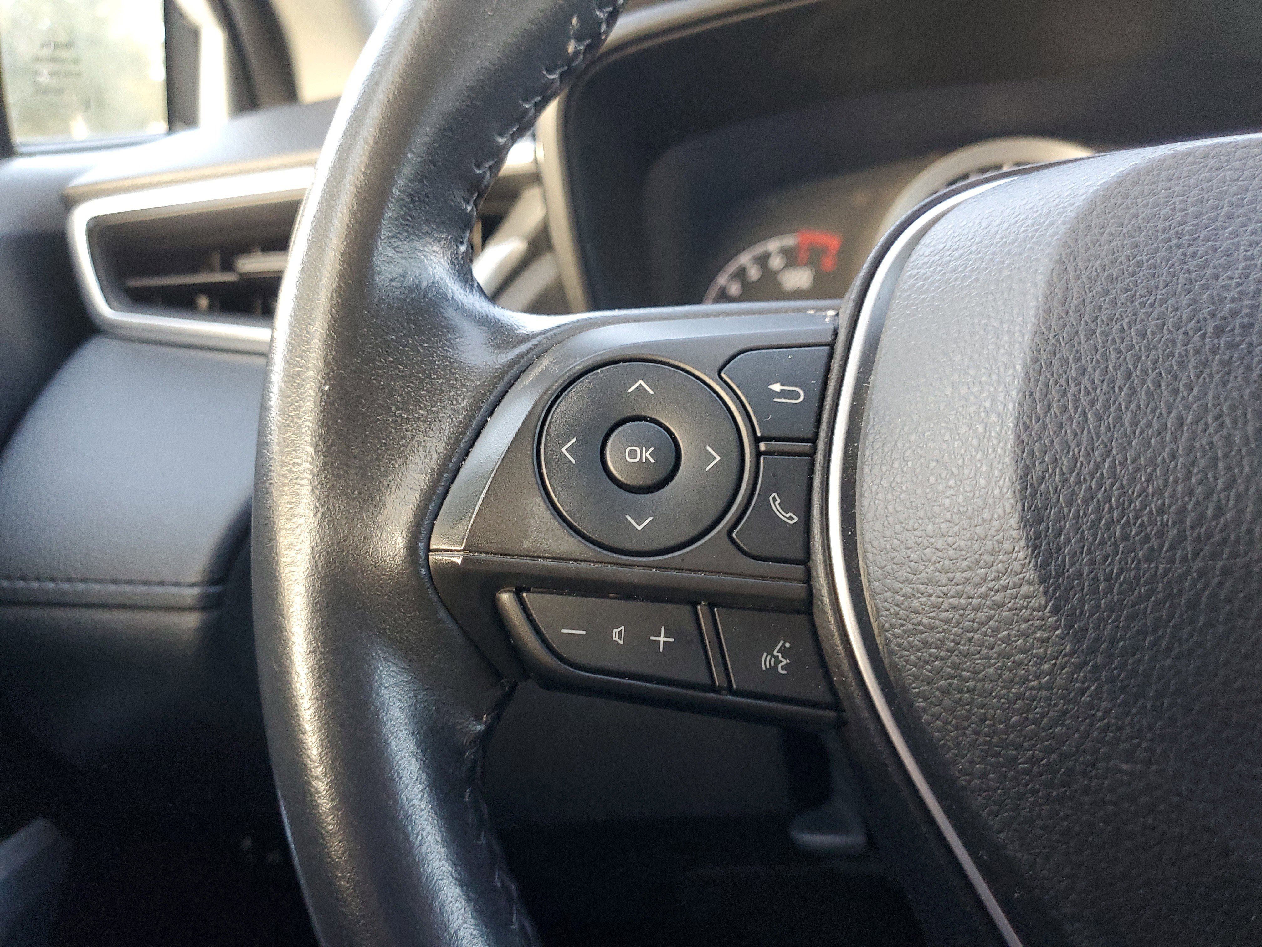 Used 2022 Toyota Corolla Cross LE image 21