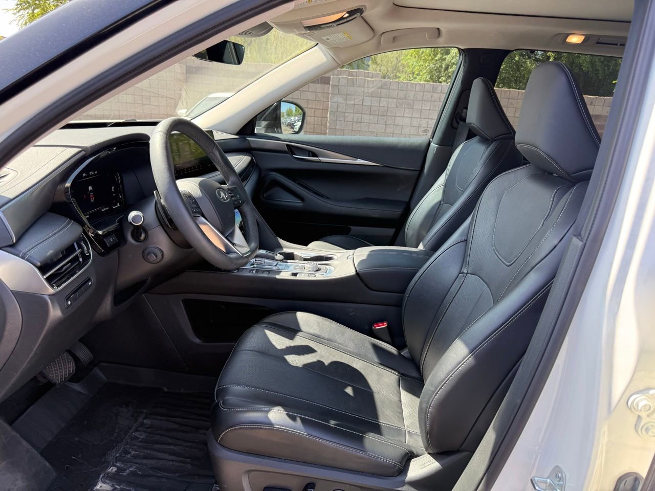 Certified 2024 INFINITI QX60 Luxe w/ Cargo Package image 13